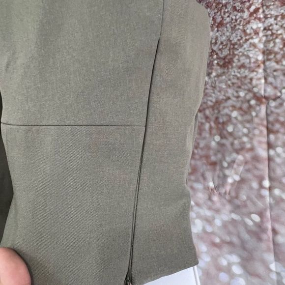 Olive Green Sleeveless Vest - Picture 4 of 7